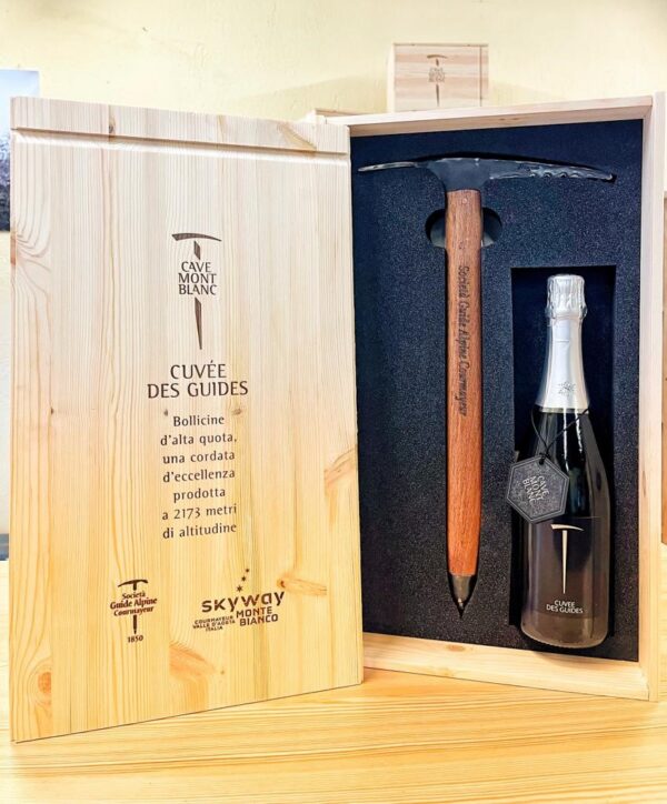 Cave Mont Blanc Cuv’ee des Guides Bollicine Bianco Valle D’Aosta Etui Holz